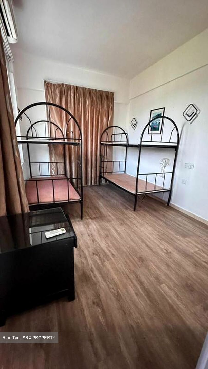 Lorong 23 Geylang (D14), Factory #585379801